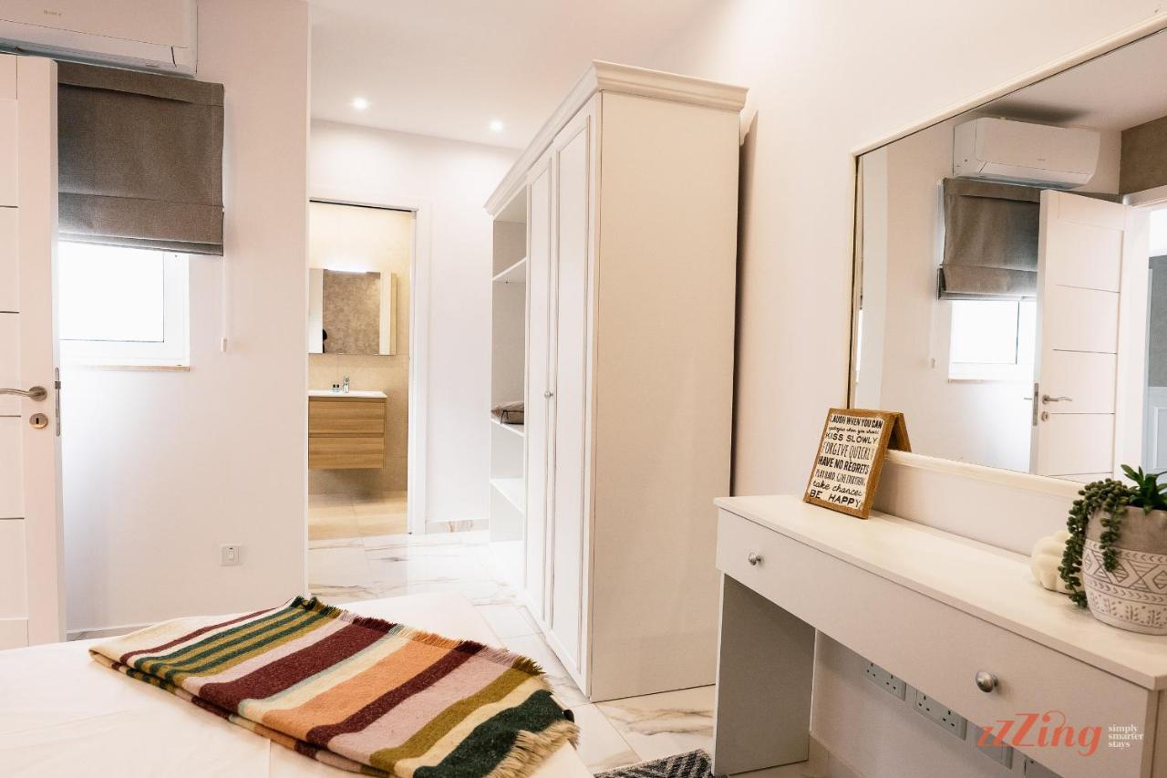 סיינט פול ביי Stunning Holiday Villa With A Heated Jacuzzi מראה חיצוני תמונה