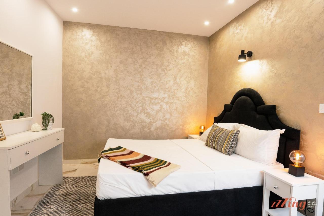 סיינט פול ביי Stunning Holiday Villa With A Heated Jacuzzi מראה חיצוני תמונה